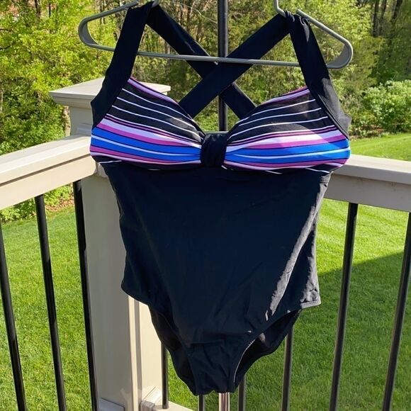 Catalina One-Piece Swimsuit size L - Picture 2 of 7